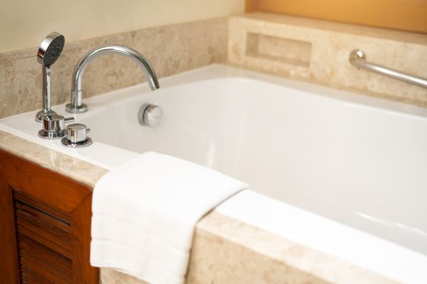Cost of Tub Faucet Repair in Lenexa